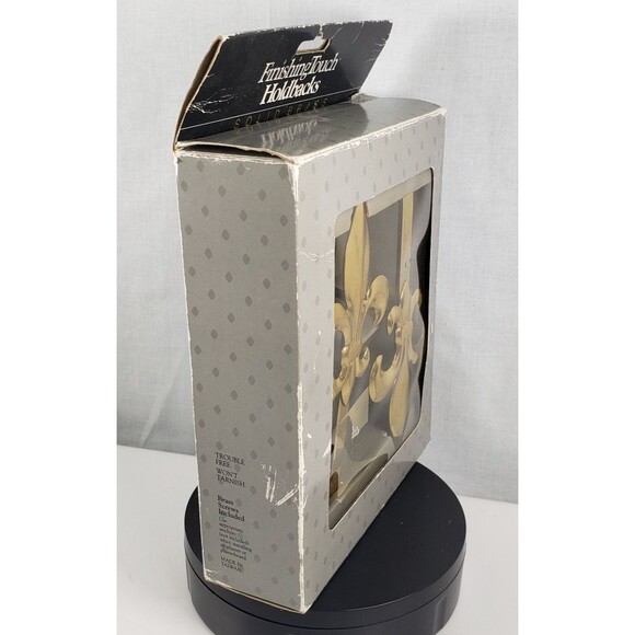 Vintage 1992 Finishing Touch Curtain Holdback Solid Brass Fleur de lis  Arm USA - Picture 11 of 12